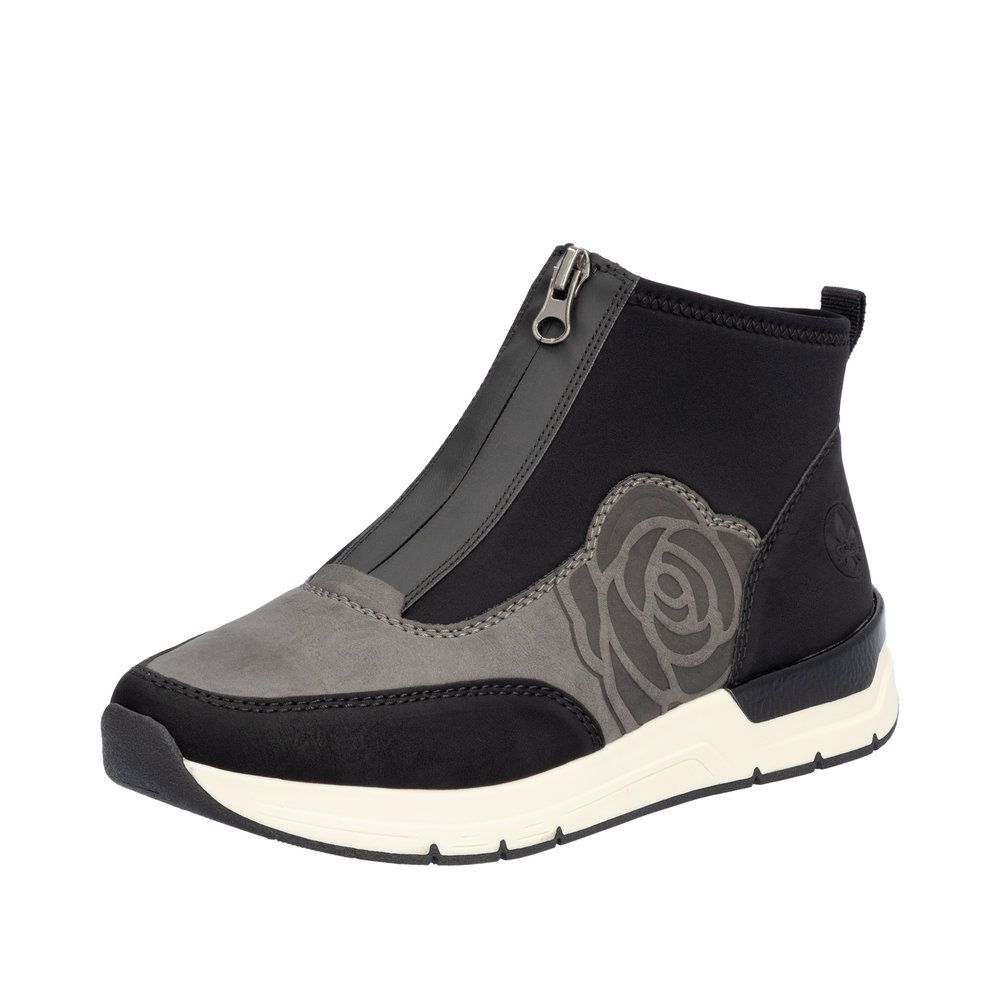 Design Schuh in Braun, Weiß und Schwarz mit einer Rose auf der rechten Seite